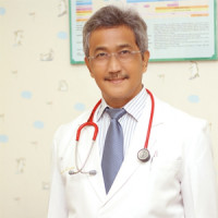 dr. Yuli Yafri Razak, Sp.A Profile Photo