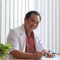 dr. Ricky Yue, Sp.THT-KL Profile Photo