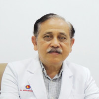 dr. Julizir Moezahar, Sp.A, Sp.KP Profile Photo