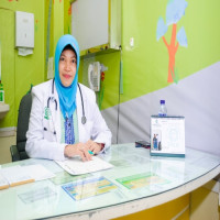 dr. Rianita Syamsu, Sp.A Profile Photo
