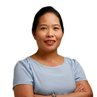 Dr. Rosalyn Karlsson Profile Photo